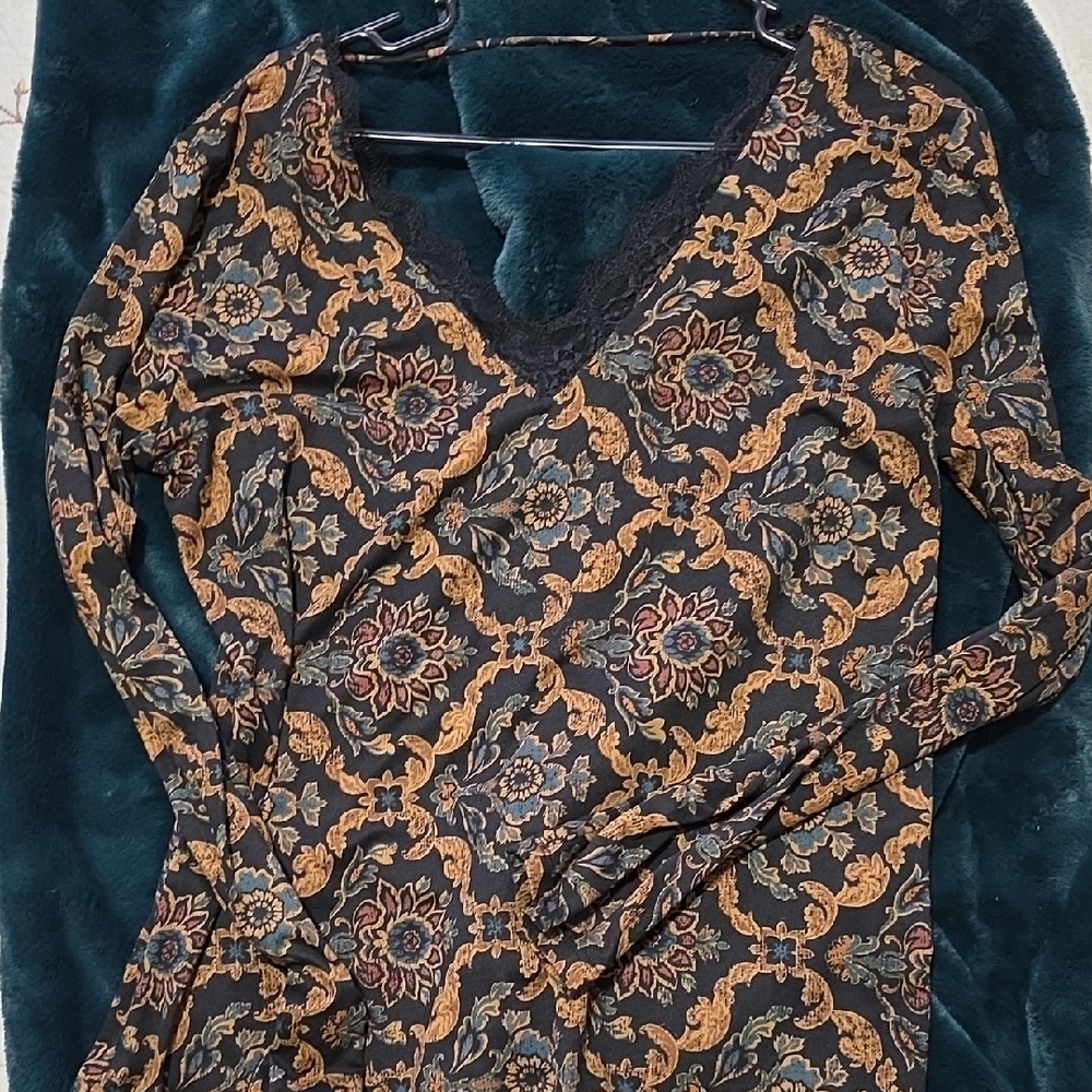 Daytrip Black and Gold Patterned Top